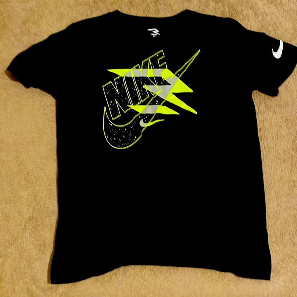 Cool, looking galaxy Nike, full black T-shirt, boys